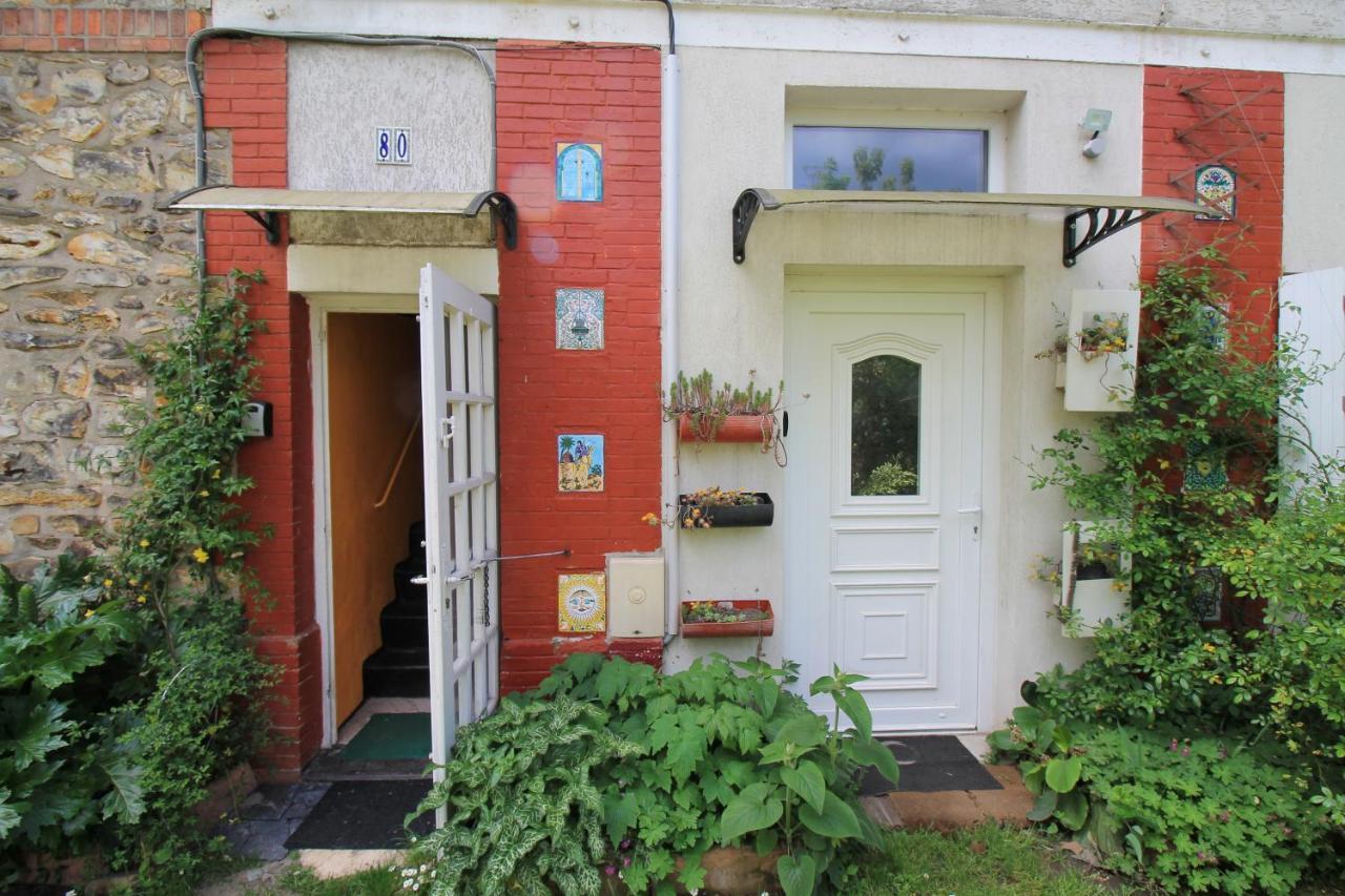 Disponible - Appartement Entier - Ligne H 15Mn Paris-Gare Du Nord, Parking Rue Gratuit, 4 Pers, Station De Train En Face Toutes Les 15Mn, Hippodrome, Cdfas, Universite, Borne Electrique, 1Er Etage オーボンヌ エクステリア 写真