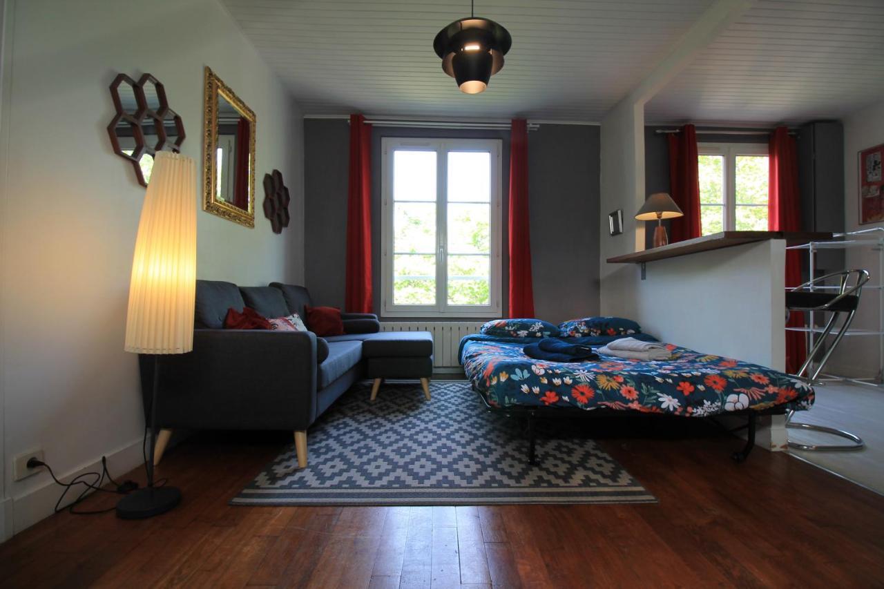 Disponible - Appartement Entier - Ligne H 15Mn Paris-Gare Du Nord, Parking Rue Gratuit, 4 Pers, Station De Train En Face Toutes Les 15Mn, Hippodrome, Cdfas, Universite, Borne Electrique, 1Er Etage オーボンヌ エクステリア 写真