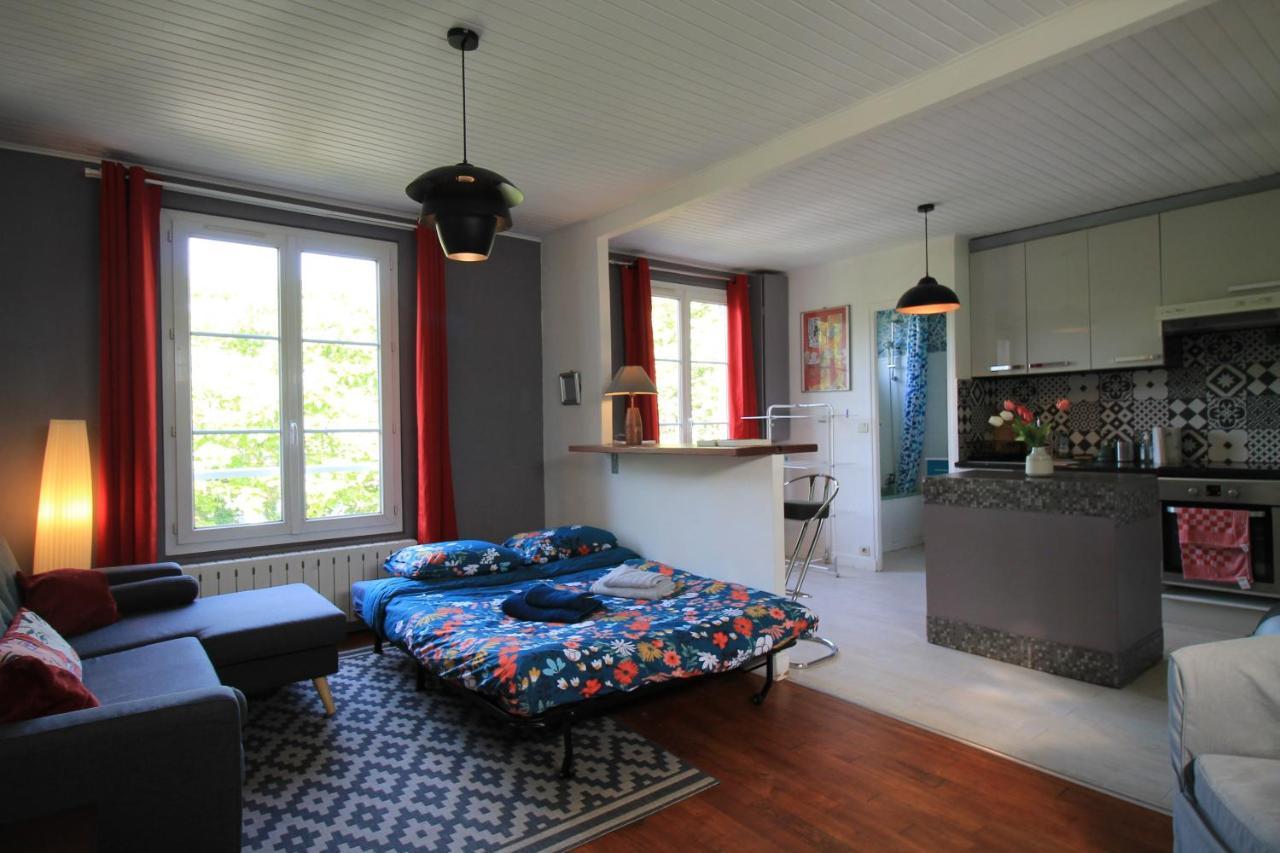 Disponible - Appartement Entier - Ligne H 15Mn Paris-Gare Du Nord, Parking Rue Gratuit, 4 Pers, Station De Train En Face Toutes Les 15Mn, Hippodrome, Cdfas, Universite, Borne Electrique, 1Er Etage オーボンヌ エクステリア 写真