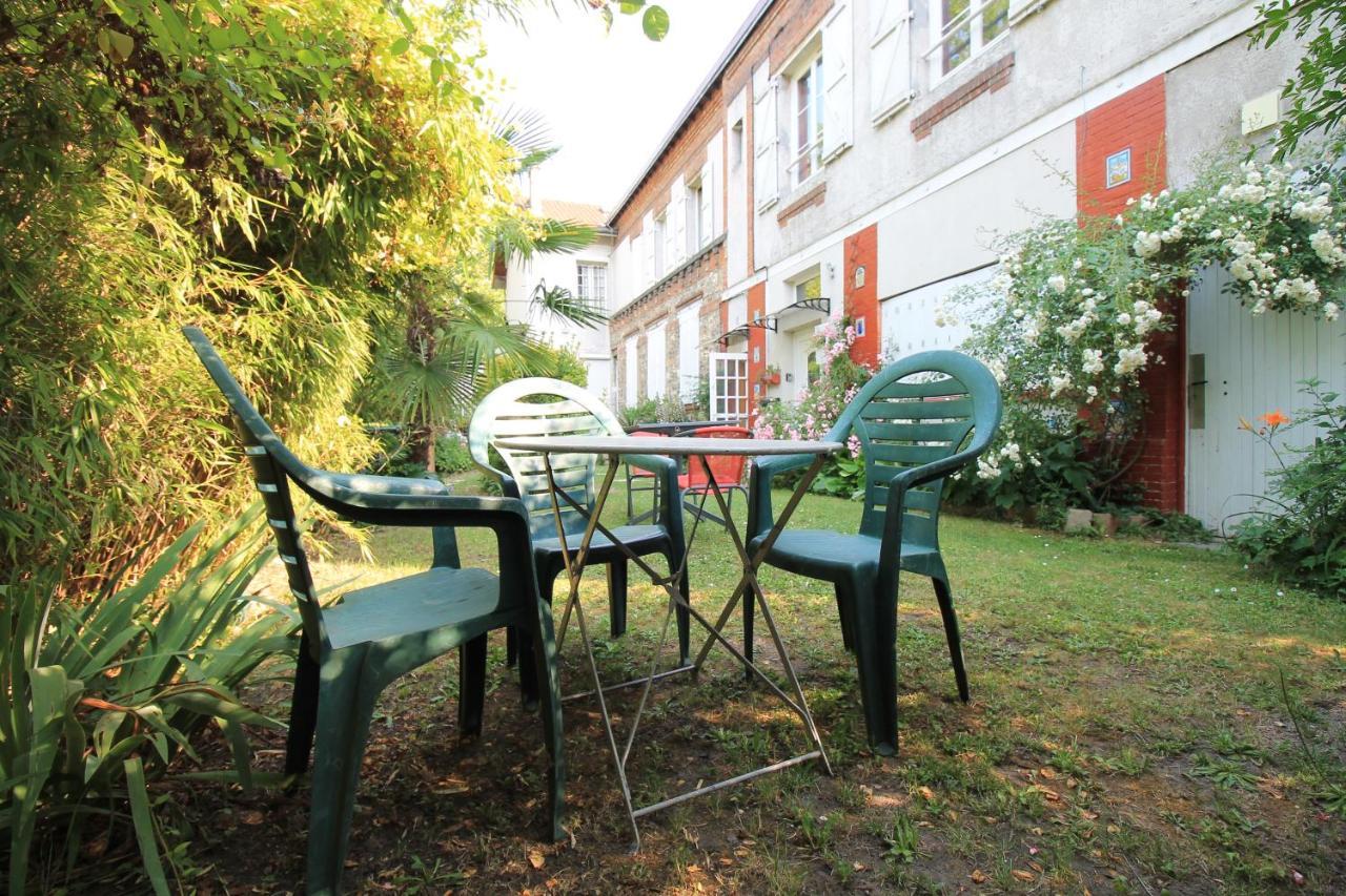 Disponible - Appartement Entier - Ligne H 15Mn Paris-Gare Du Nord, Parking Rue Gratuit, 4 Pers, Station De Train En Face Toutes Les 15Mn, Hippodrome, Cdfas, Universite, Borne Electrique, 1Er Etage オーボンヌ エクステリア 写真